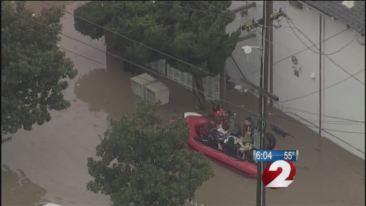 Hundreds rescued from California floodwaters in San Jose - YouTube