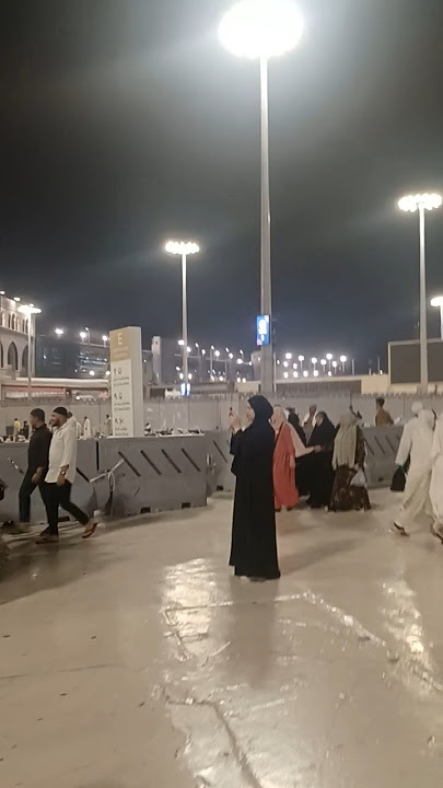 Iqra (Surah Al-Alaq) #ytshorts #egzonibrahimi #egzon #harmainlive #quran #masjidalharaml #shortsfeed