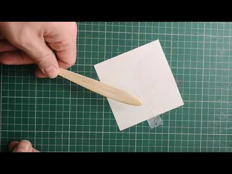 Como reparar papel rasgado usando P-Tape de Vintage Paper Co.