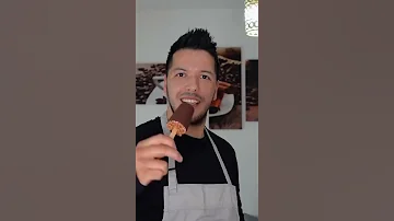 سكر محلى محطوط على كريمه 