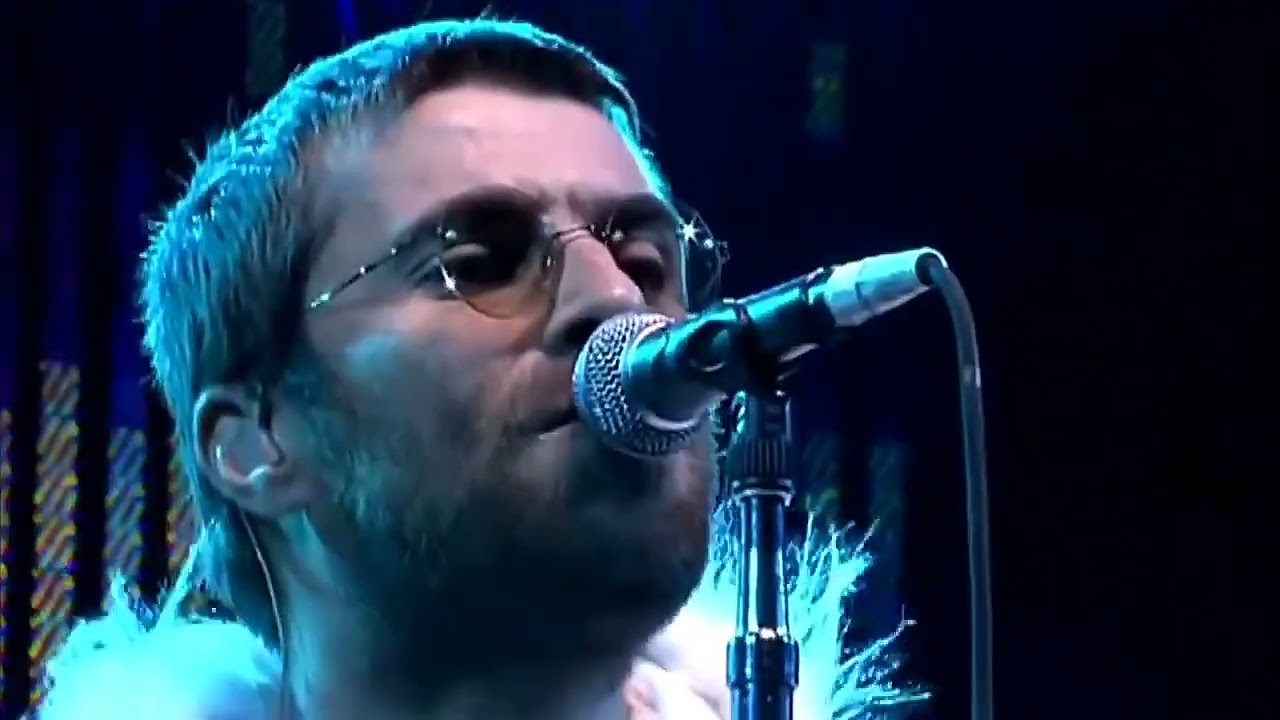 Oasis - Live at Glastonbury Festival 2004 Wonderwall - YouTube