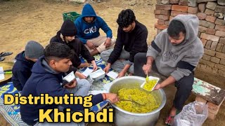 Distributing Khichdi to Needy people ❤️ | The Helping Roamers