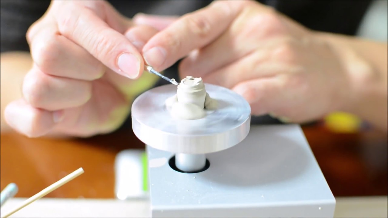 【ノーカット】ミニチュア陶器の高台を削る作業を撮影してみた　Trimming a tiny tea bowl.