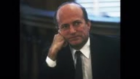 STILLS: Socialite Claus von Bulow dies at age 92