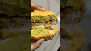 Ulta Vada Pav #vadapav #recipe #cooking #food #minivlog #fastfood #shorts #trending #viral