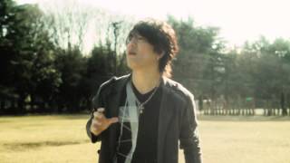 椎名慶治 - 駆け出しのヒーロー