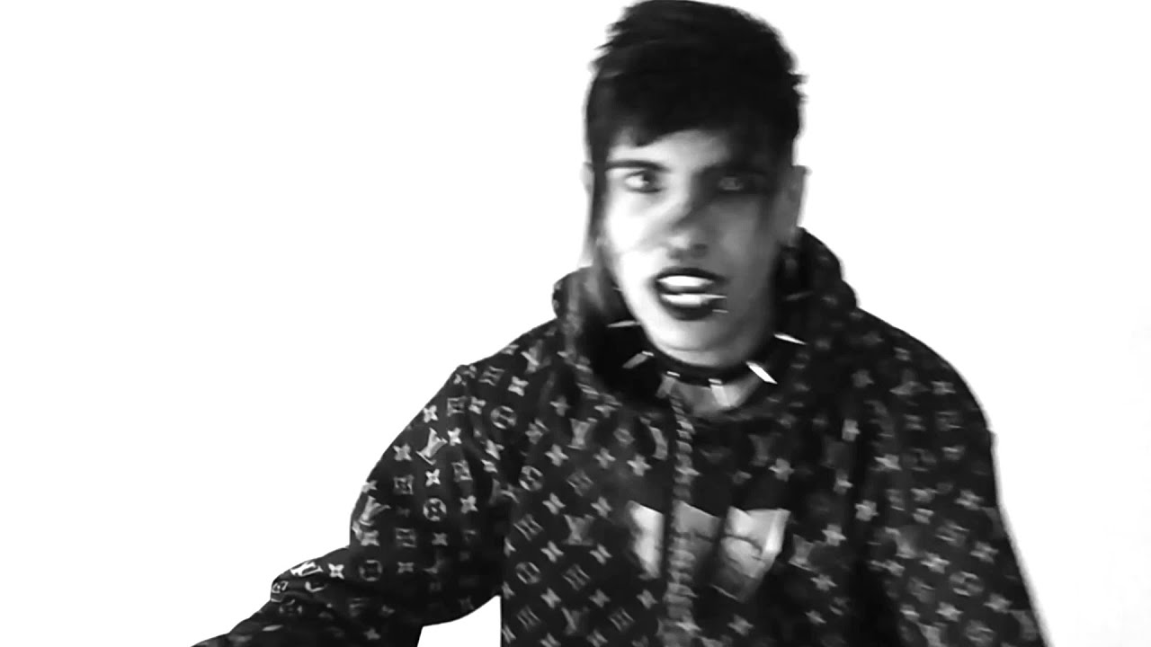 UXIA HOCHSTEIN - Mi Dispiace (PROD.CUTI)