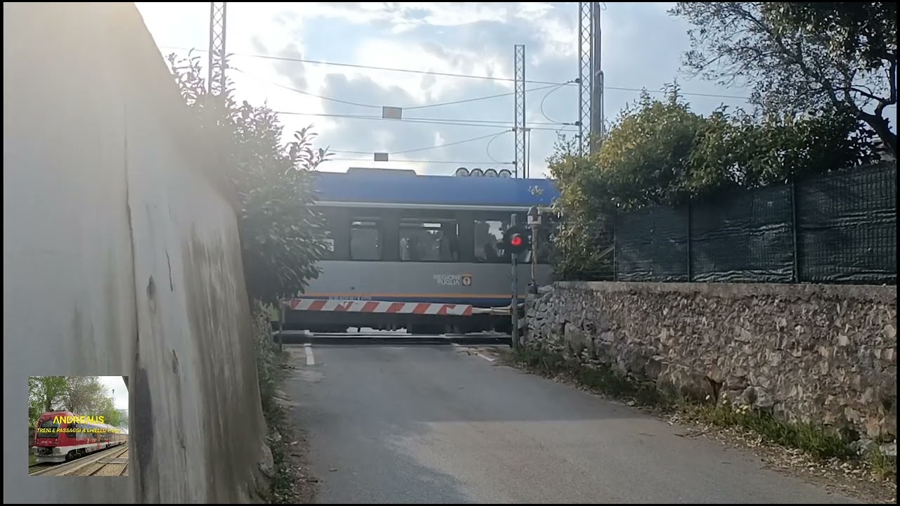 PASSAGGIO A LIVELLO DI MARTINA FRANCA (FS64 A. GRANDI + FS88 P. MONTINI) | ΛNDREΛUS TRENI E P.L. FSE