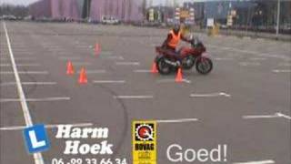 Harm Hoek - Lopend Achteruit Parkeren Met De Motor