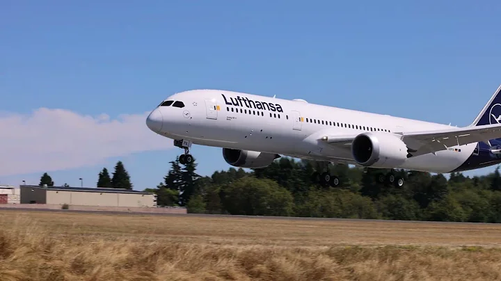 Lufthansa 787-9 Dreamliner D-ABPA "Berlin" Arrival at PAE Test Flight (4K)