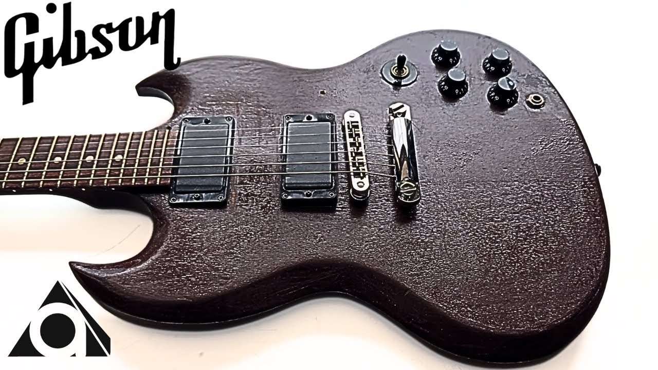 heerby SG ブラウン　ジャンク　改造 Restoring a Poorly Painted Gibson SG - YouTube