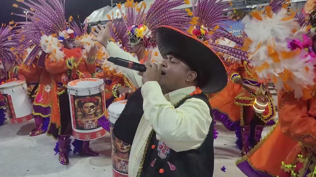 Bloco Tradicional Os Vampiros / Desfile de Passarela 2026