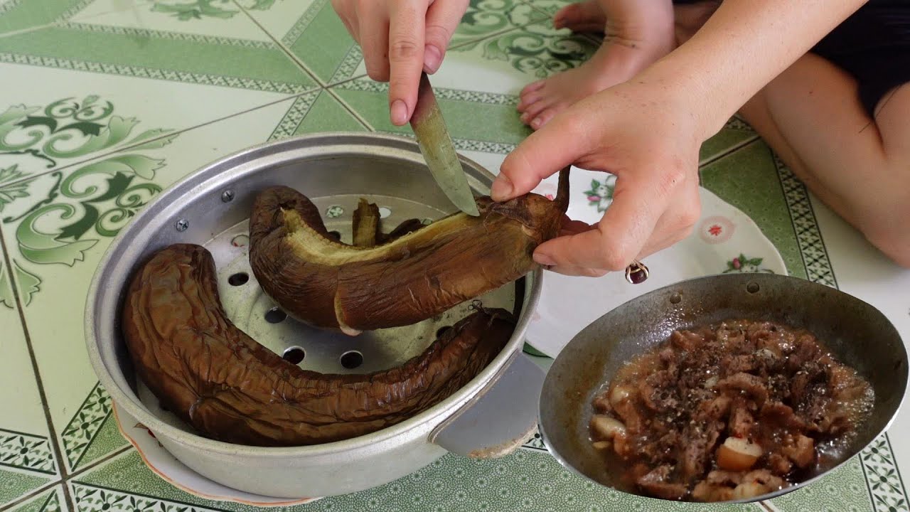 Món ngon dễ nấu: Thịt Ba Rọi Kho Tiêu Ăn Với Cà Tím Luộc│YMT63 - YouTube