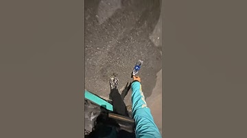 Xử lý 2 thanh niên xả rác ra đường