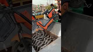 imagine you got caught by that 😭#randomvideo #crushingmachine