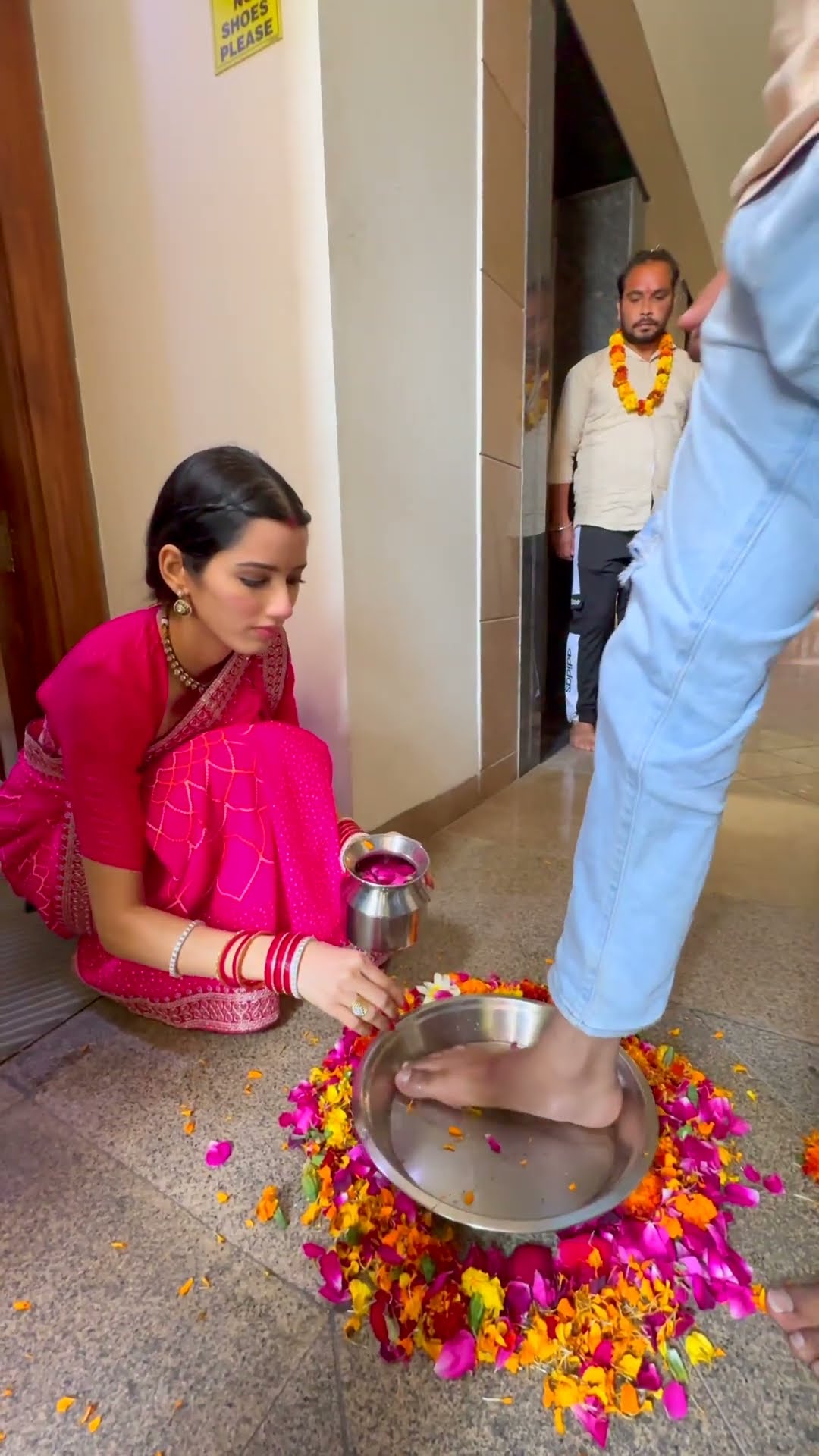 Lakhan Ka Grand Welcome ❤️ #minivlog #neetubisht #youtubeshorts #trending #mahakumbh2025 #lakhneet
