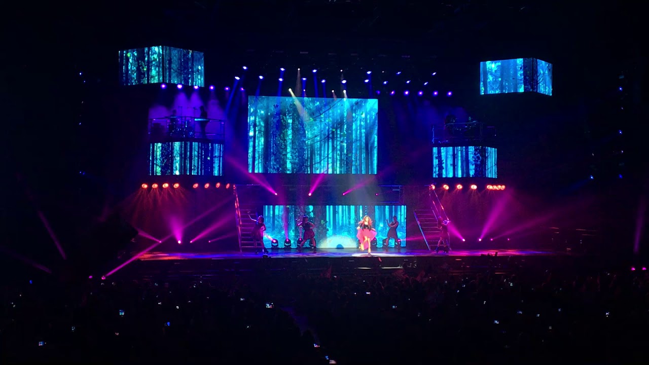 Soy Luna Live - Sólo para Ti (Karol Sevilla) [Paris 24.02.2018]