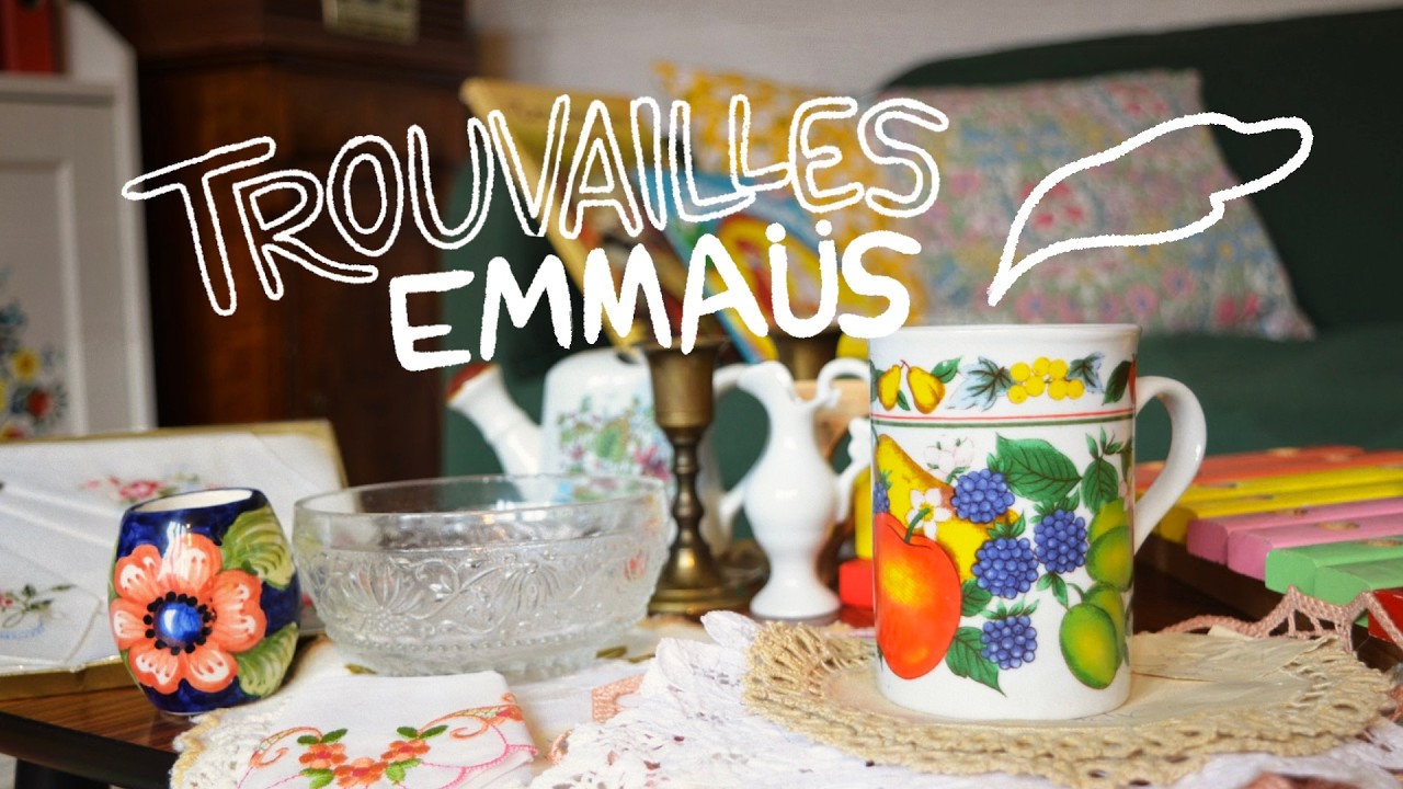 Emmaüs d'hiver - Mes trouvailles colorées de vaisselle, napperons, instrument de musique...