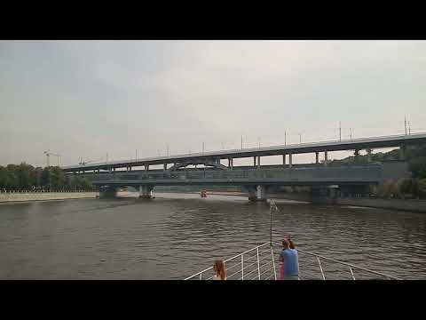 Метро Воробьёвы Горы. С воды.