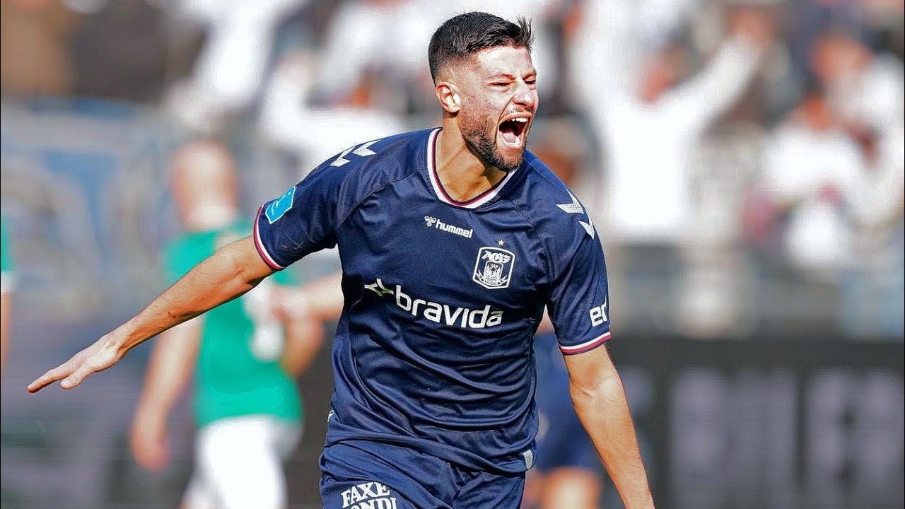 كيفن يعقوب يسجل هدفا لفريقه بطريقة غير متوقعة في مرمى متصدر الدوري الدنماركي (كوبنهاجن) (21/5/2023)