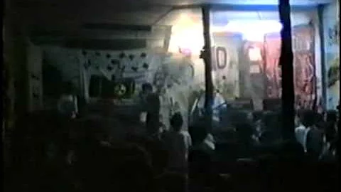 La.Aldea.del.Arce.(Esp)-Live-VHSRip-1994_Full.Concert_Delay.Fix