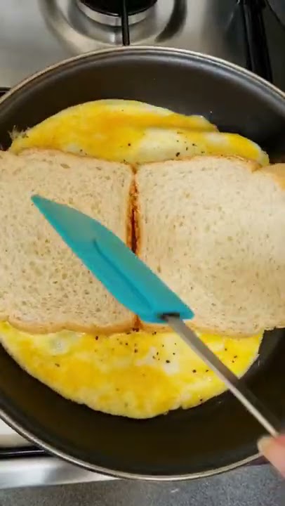 Breakfast Egg Sandwich Hack | One Pan Egg Toast | Healthy Egg sandwich #shorts #eggsandwich