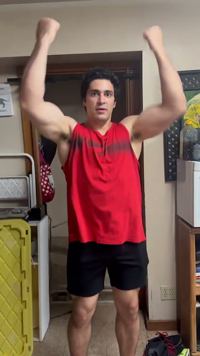 my uncle does pull-ups and falls (he is okay 👍) video credits- ig: @samirbenkaddourofficial