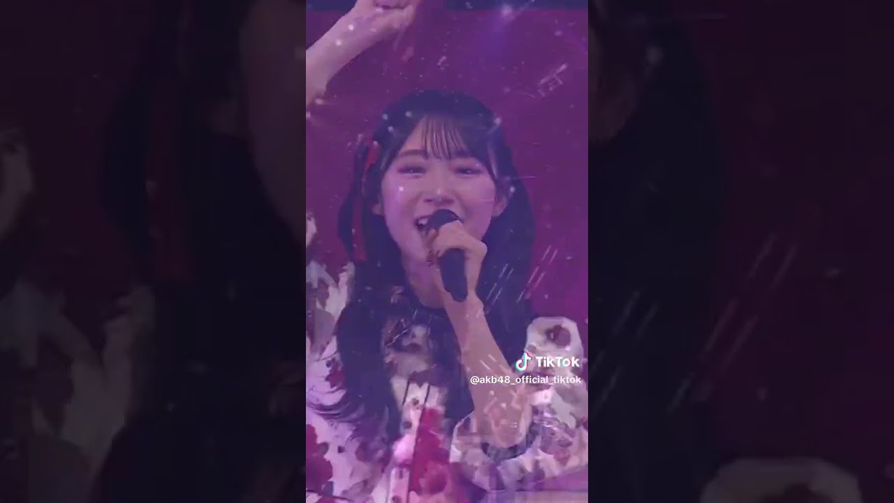 今日の超目玉】 AKB48 りんご 卒業ドレス生地キーホルダー 村山
