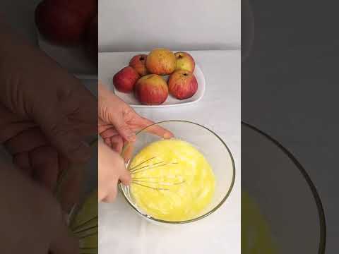Нежный, сочный яблочный пирог к чаю. Получится у каждого.