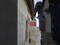 Как мы наносим Камешковую Декоративную Штукатурку на фасады домов. Сложная работа на высоте