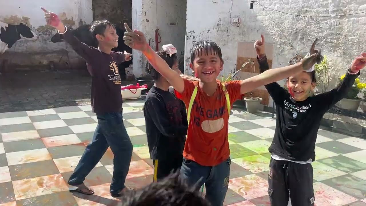 ਪਿੰਡਾਂ ਵਾਲਿਆਂ ਦੀ ਹੌਲੀ (ਪਿੰਡ ਵਿੱਚ ਆਇਆ ਸ਼ਹਿਰ ਦੇ ਲੋਕ)#holi #holispecial #punjabi #vlog #reelvairal 