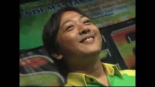 Download Lagu wiwik sagita   oplosan   sera live lawang sewu MP3