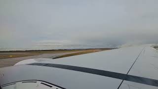 Stansted Take-off: Emirates B777 *wingview*