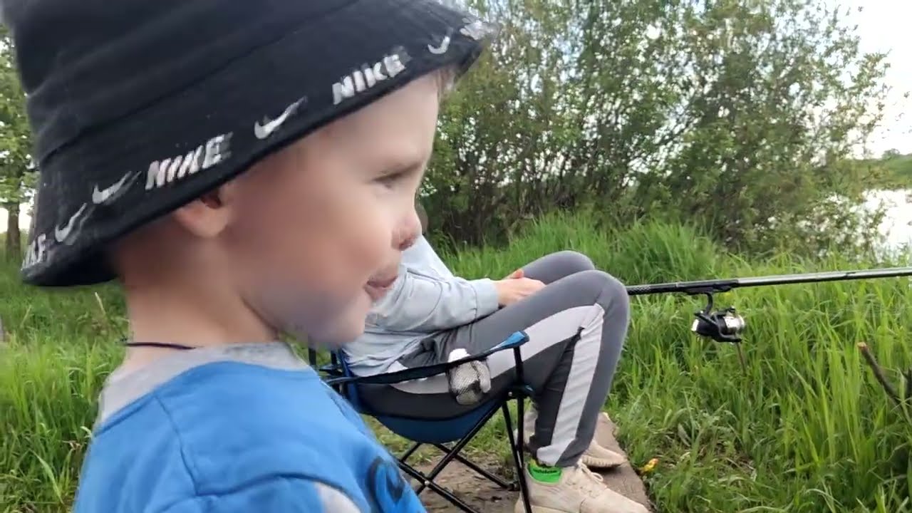 РЫБАЛКА С СЕМЬЕЙ , РЫБАЧОК МОЙ ПОЙМАЛ КАРАСЯ , ПИКНИК , ПРИРОДА , ОТДЫХ ...