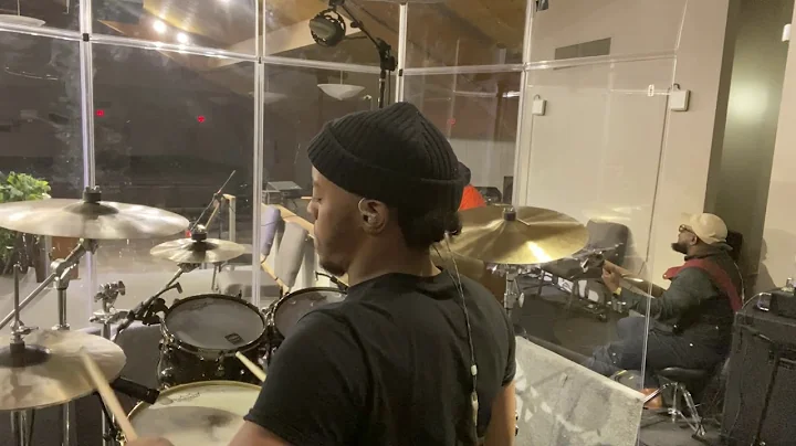 Lacy, Gj, Jarrell, and Kenneth playing Praise Belo...