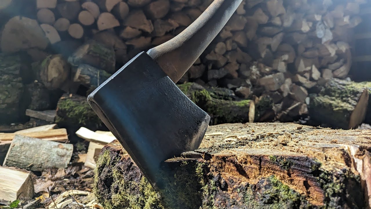 How well can you reweld a cracked axe poll? Kelly Dandenong repair attempt and first swings.