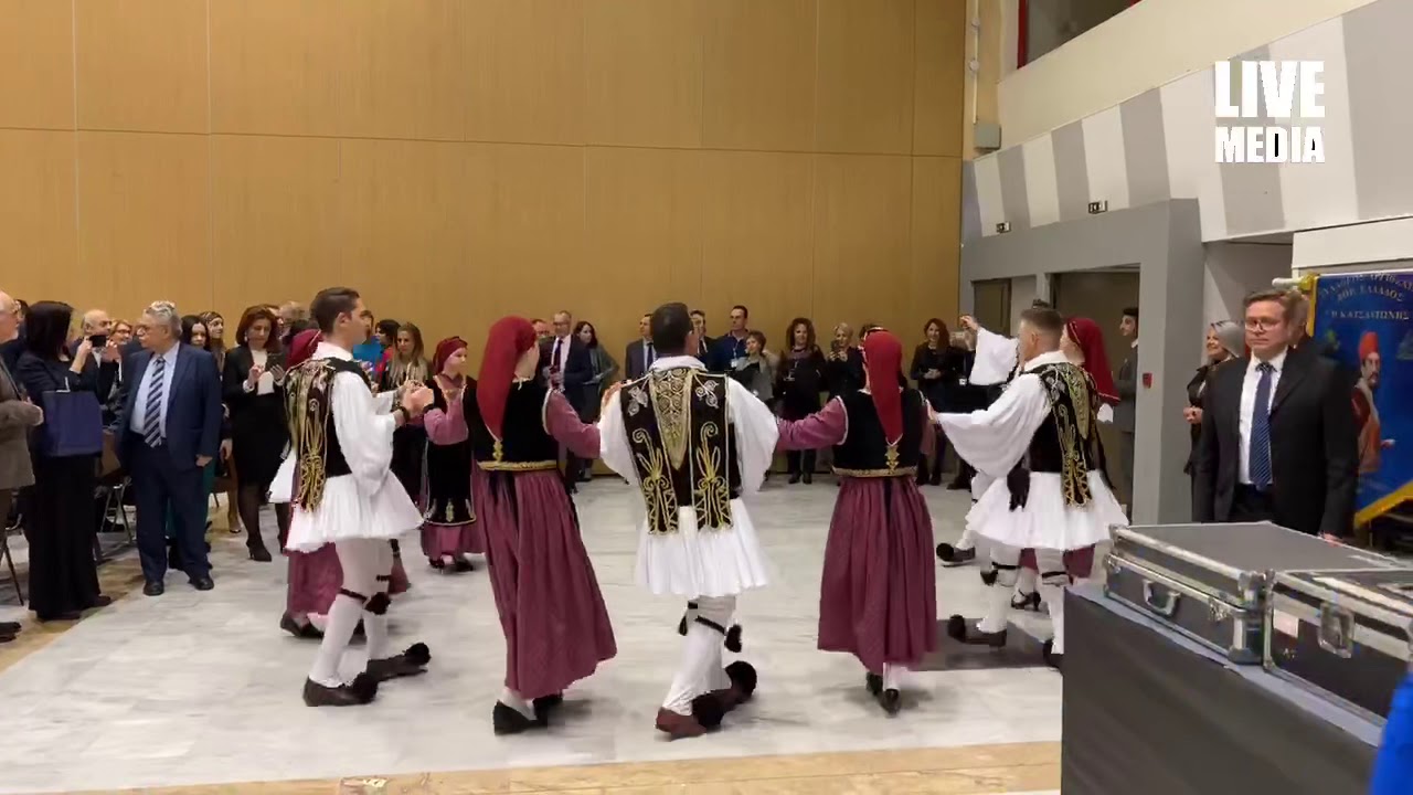 Παραδοσιακοί χοροί πριν από τα εγκαίνια των Philoxenia - Hotelia.