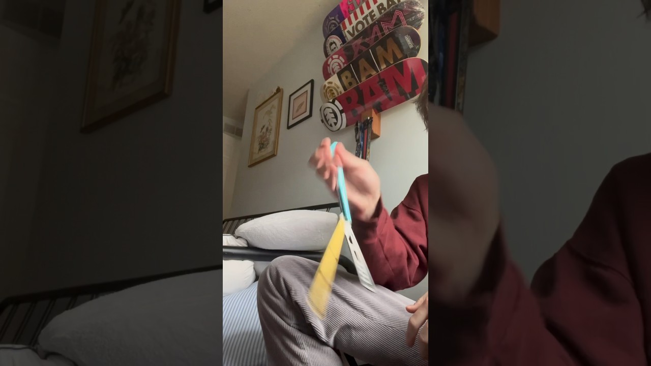 Mira (Day 3) Balisong Icepick Stance: QuickDraw, basic open/close | ARMED SHARK KRAKEN, 7075 Aluminum en YouTube Mira (Day 3) Balisong Icepick Stance: QuickDraw, basic open/close | ARMED SHARK KRAKEN, 7075 Aluminum en YouTube