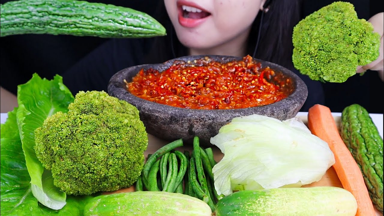 ASMR SAYURAN MENTAH + SAMBAL TERASI 🥦 RAW VEGGIE PLATTER MUKBANG ASMR 🥬