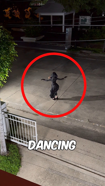 Do not record that girl dancing!📹💃🏻