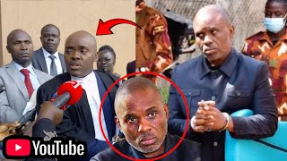 Elias Lukwago atuusidwa ku Court e Makindye nga ali kunjegere omulamuzi akawangamude Ssegona ayogede