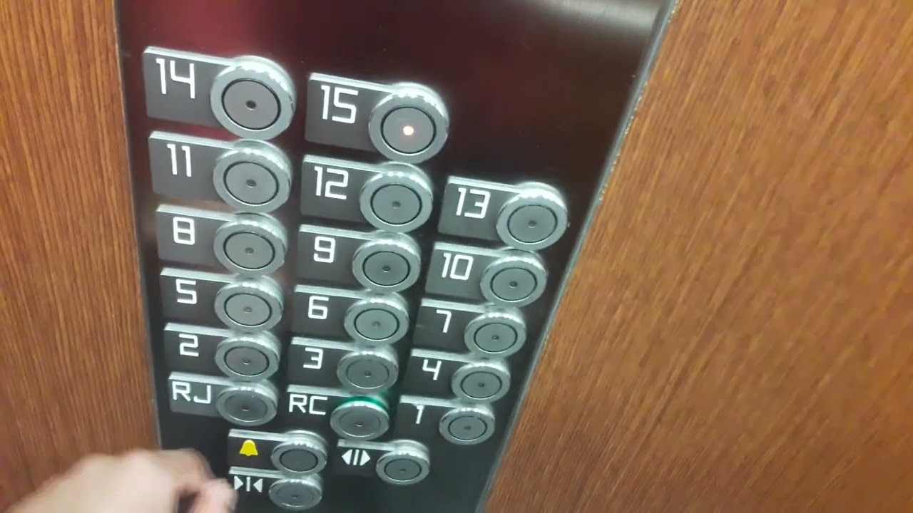 Kone ascenseurs 2x 👏 - Les Ulis