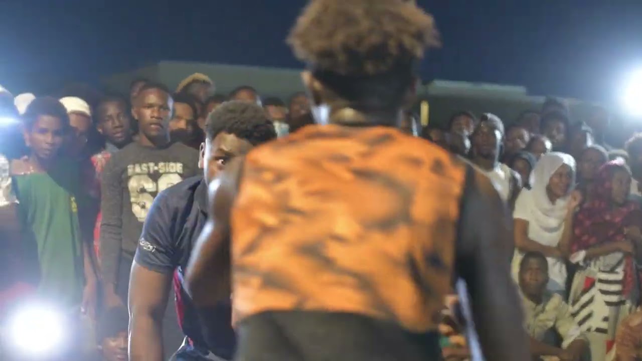 MOURINGUÉ Combat a mains nues Final - BOXE Traditionnel EXTREME (Mayotte)  #2