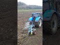 Náročná orba v hnoji a v mokru až na skalu s traktorom New Holland T7.290 AC s  Lemken Juwel 7