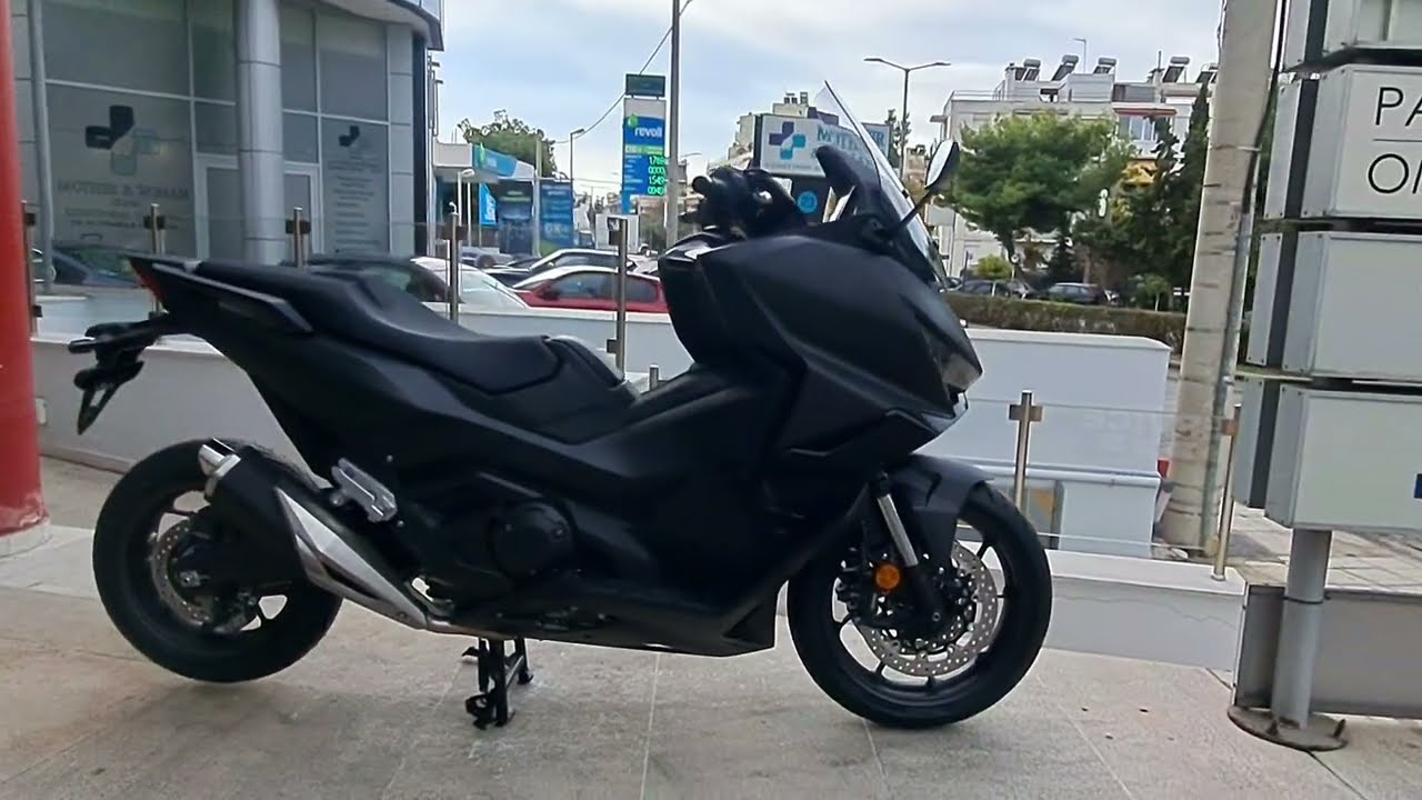 FORZA 750 2025 // Promoto Ginossatis