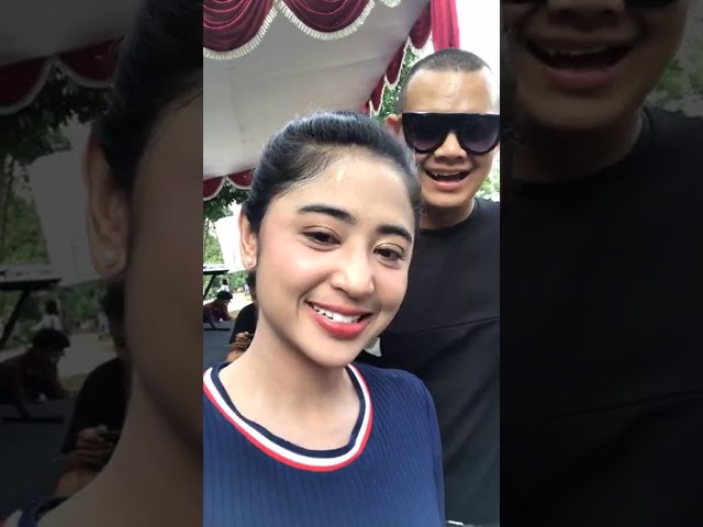 Dewi Persik (@dewipersik) archived Instagram live stream from December 9, 2019