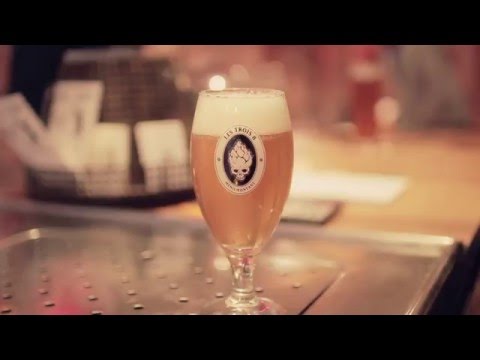 Vídeo: 5 Bares E Cervejarias Impressionantes Que Costumavam Ser Igrejas