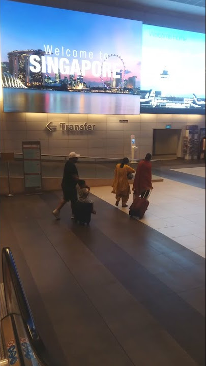 Singapore 🇸🇬 Changi Airport !Best Airport in The world