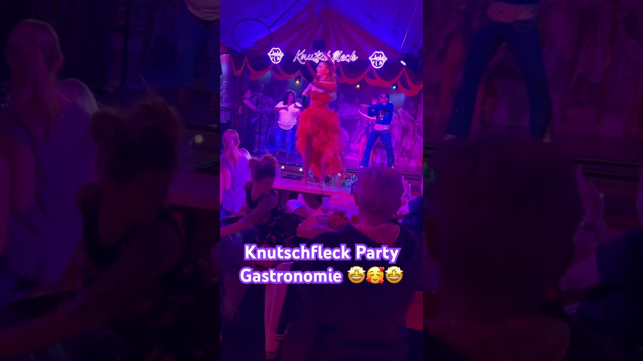 Party Bar am Fernsehturm Berlin 💃🏻🤩🕺🏻 #partytheme #showbar #variete #ymca #eventlocation