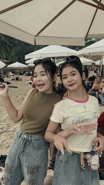 maksiti dan markonah liburan di pantai rio #markonah #beach #balqismadu #maksiti#shortvideo